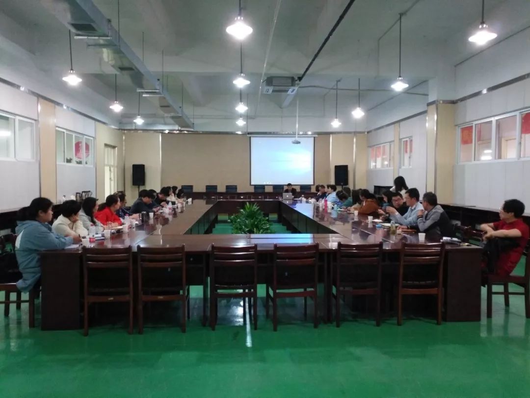 热烈欢迎县教育局新任校(园)长莅临我校参观指导