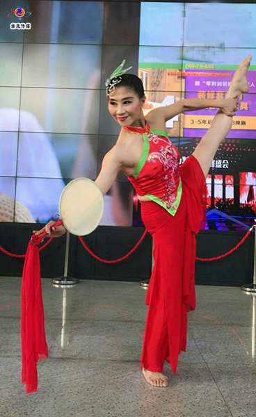 中国舞蹈家夏冰老师
