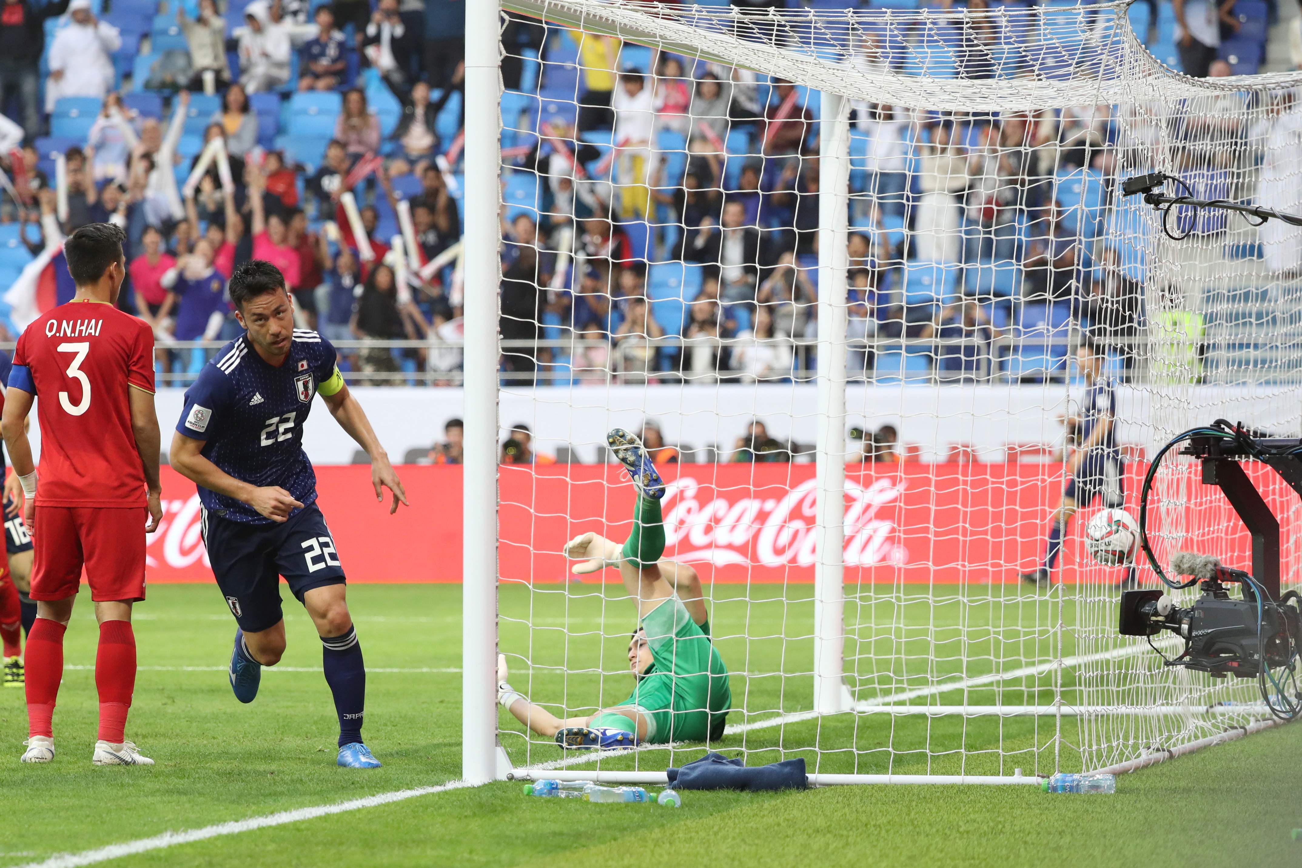 亚洲杯官推晒日本4-2越南比赛图：多么精彩的一场比赛！-直播吧
