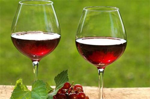 国产红酒与进口红酒到底有什么不同? 买哪种好