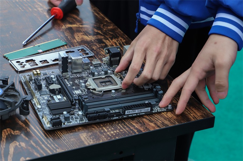 IMG_0870.jpg IMG_0870.jpg