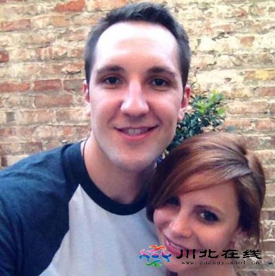 安德森悼念去世女友:她在我心中是最美