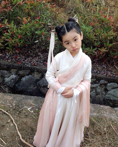 ͯСŮ˭ݵ Ƭ İְ˭