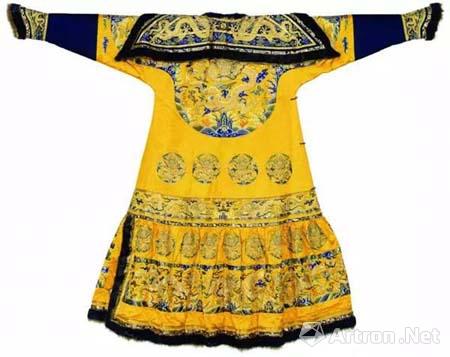 清朝皇帝的龙袍里面到底隐藏着什么秘密?