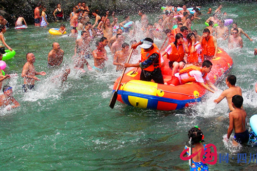 2016年中国·都江堰国际帐篷客露营节盛大开幕