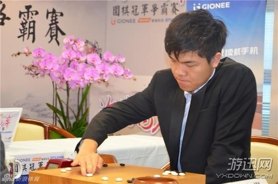 世界第一躺输?柯洁围棋积分已被AlphaGo反超沦为第二