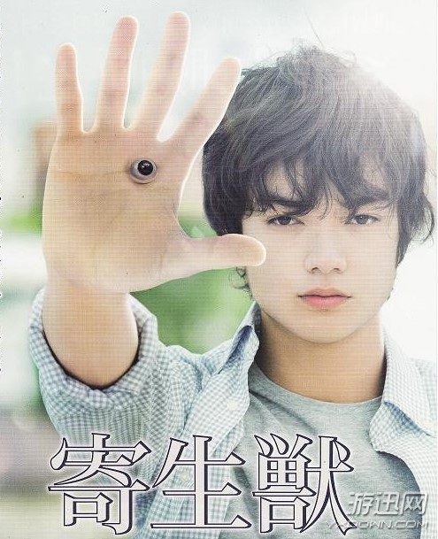 《寄生兽》真人电影曝中文预告 血腥战斗画面抢先看