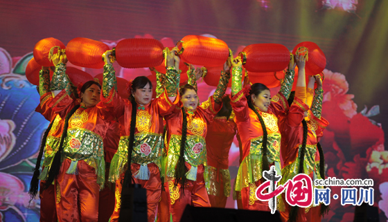 加快全域发展 九寨沟县2017元宵晚会成功举行
