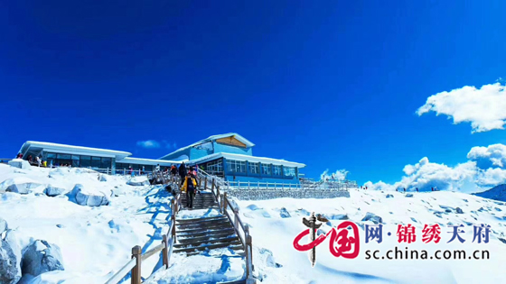 远离雾霾!来达古冰山吧,氧你!